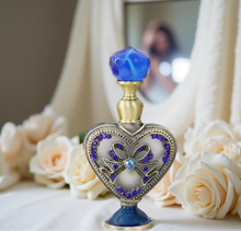 Load image into Gallery viewer, Crystal Bow Perfume Oil Bottle
